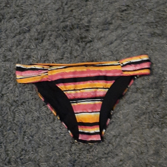 Ringo Striped Bikini - Large bottom - Medium Top - Picture 3 of 7